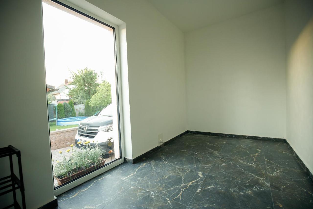 Apartman Devade Se Dvema Loznicemi A Wifi Pripojenim Trutnov Ngoại thất bức ảnh
